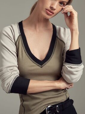 Anthropologie Pilcro V-neck Long Sleeve Exposed Seam Tee Top Colourblock
